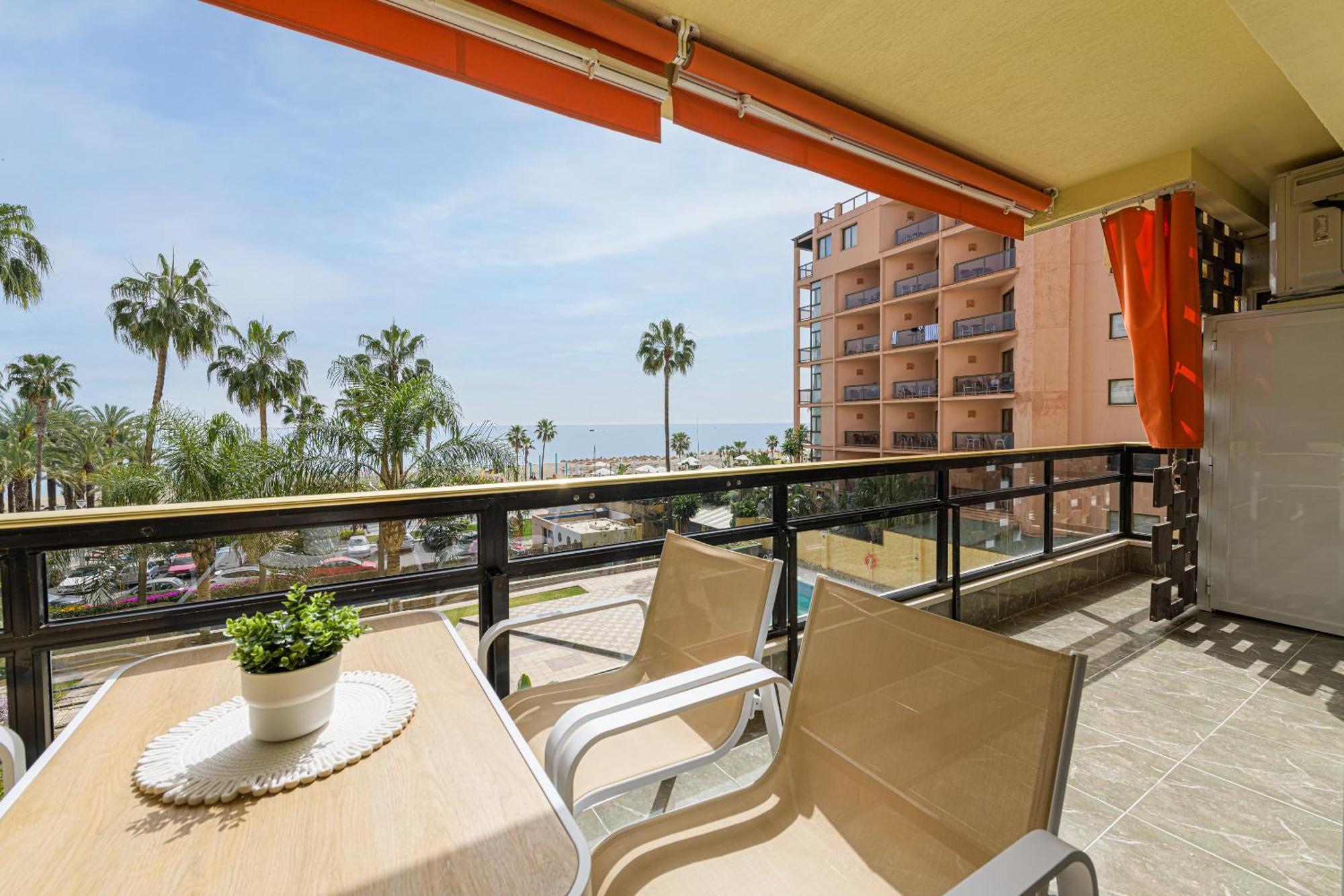 Апартаменти Amazing Carihuela View & Parking Торремолінос Екстер'єр фото